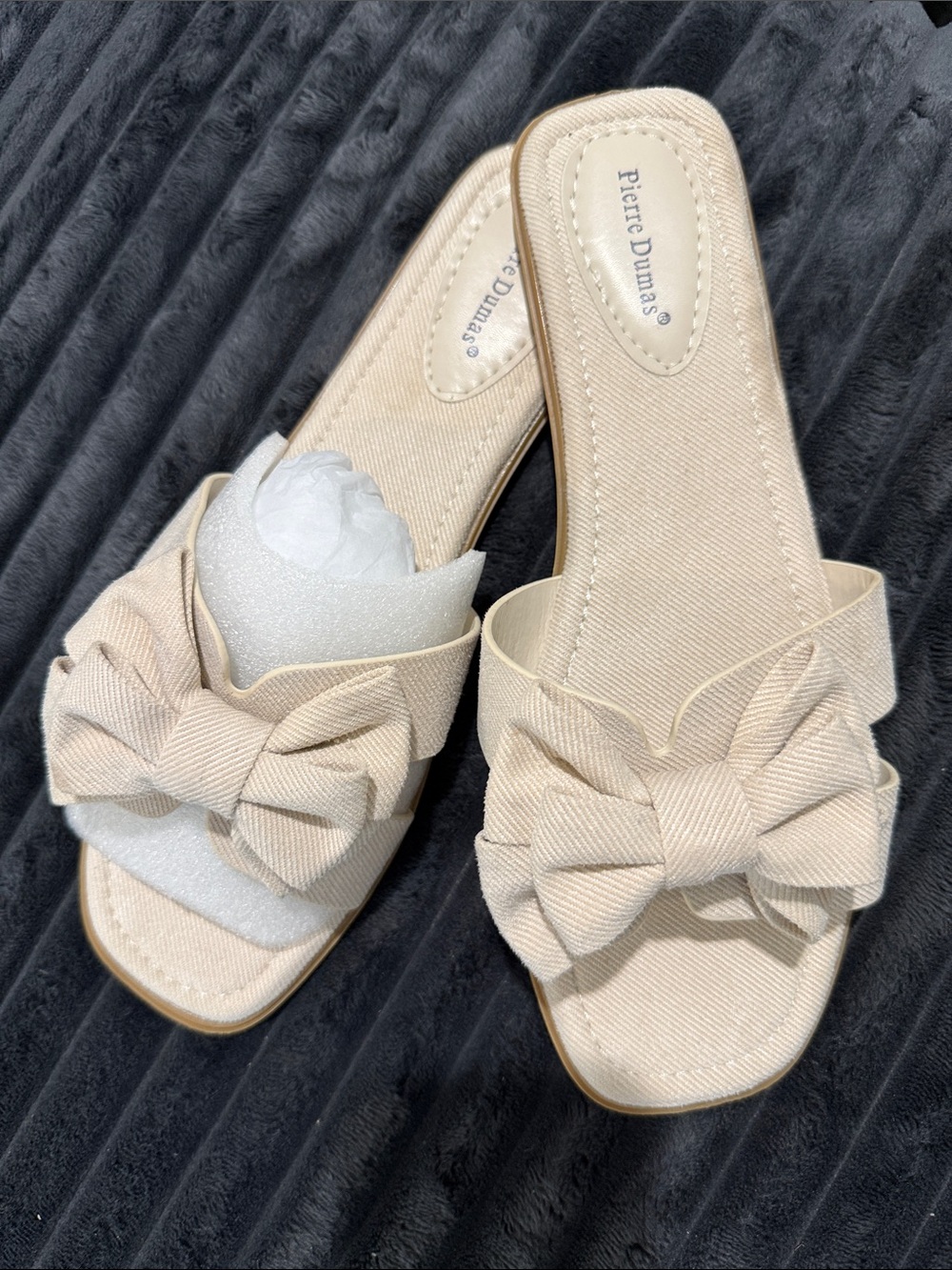 Pierre Dumas Cream Bow Slide Mules